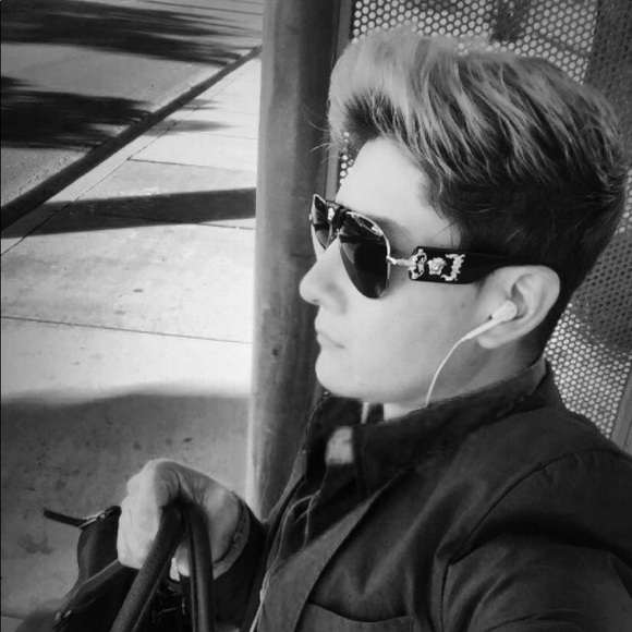 Meet your Posher, Pedro - Picture 1 of 1